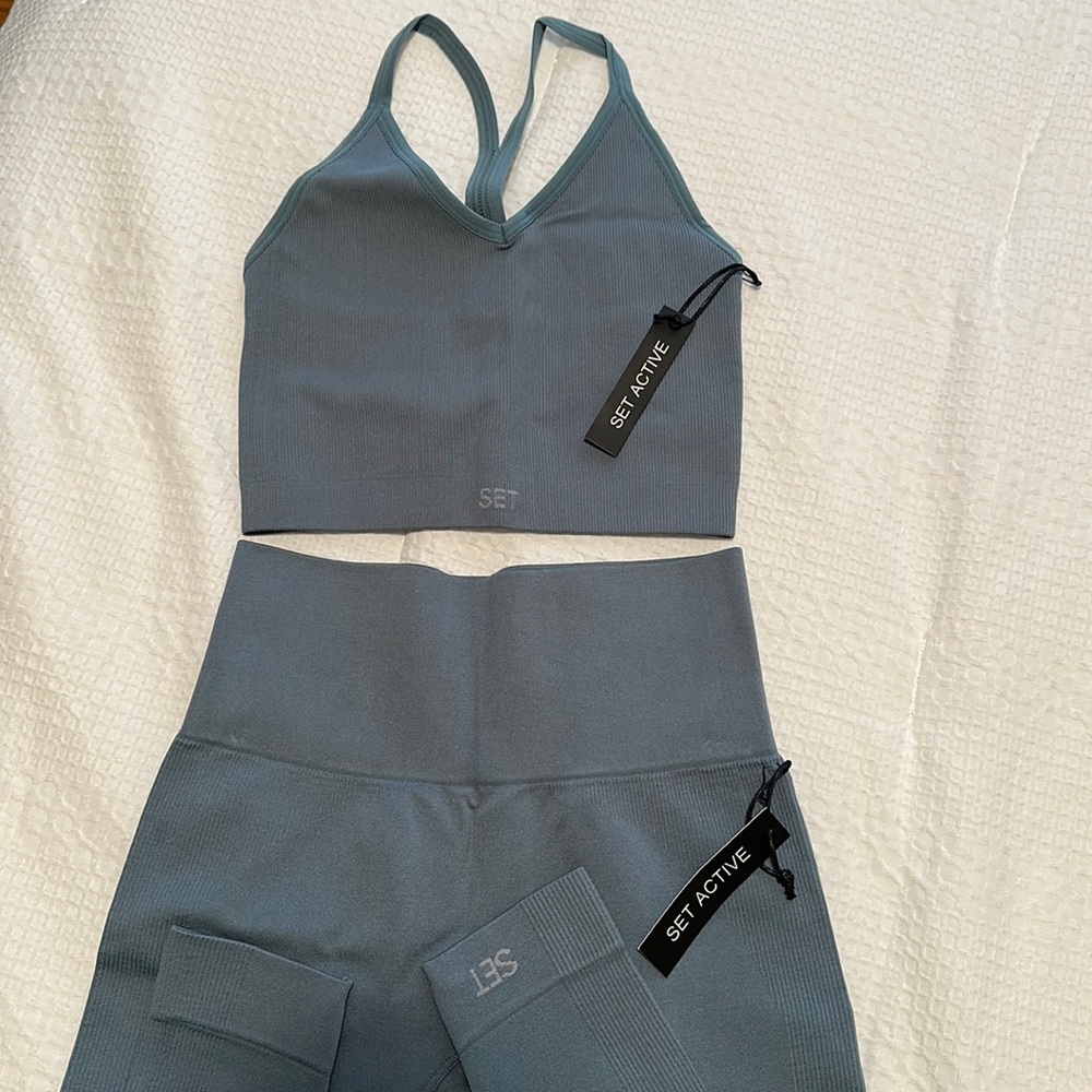 SET active sculptflex leggings and ribbed V bra top. Brand new with tags!